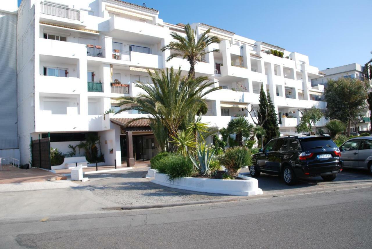 Holidays Royal Marine Roses Exterior foto